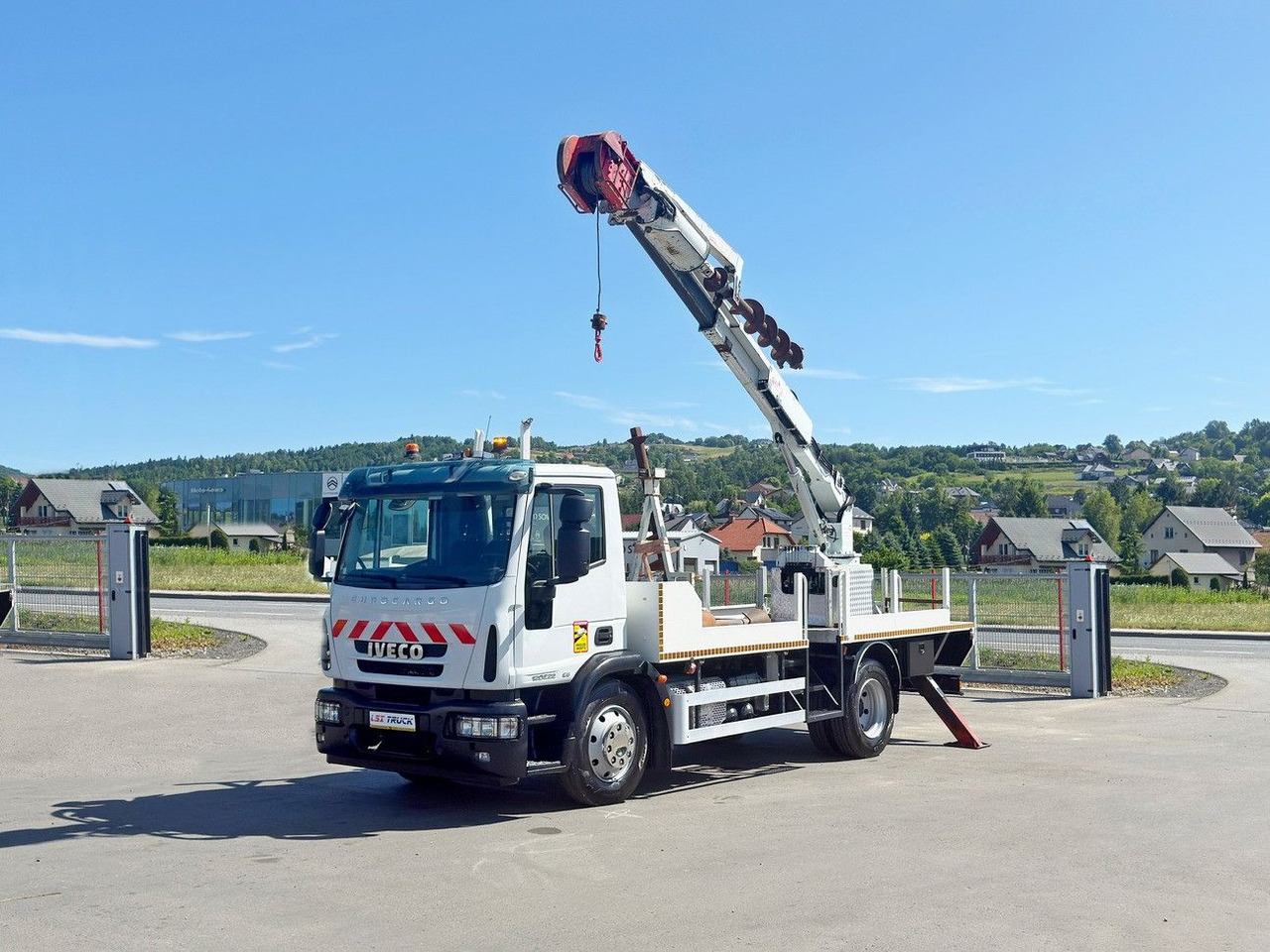 Iveco Eurocargo 120E22 * Bohrgerät auf LKW + FUNK *TOP - Camião, Camião grua: foto 2 Iveco Eurocargo 120E22 * Bohrgerät auf LKW + FUNK *TOP - Camião, Camião grua: foto 2