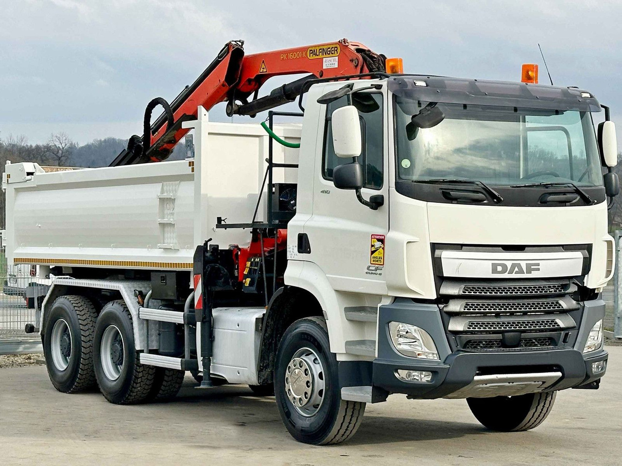 DAF CF 410 * Kipper 4,90 m + PK 16001 - K B * 6x4 - Camião basculante, Camião grua: foto 4 DAF CF 410 * Kipper 4,90 m + PK 16001 - K B * 6x4 - Camião basculante, Camião grua: foto 4