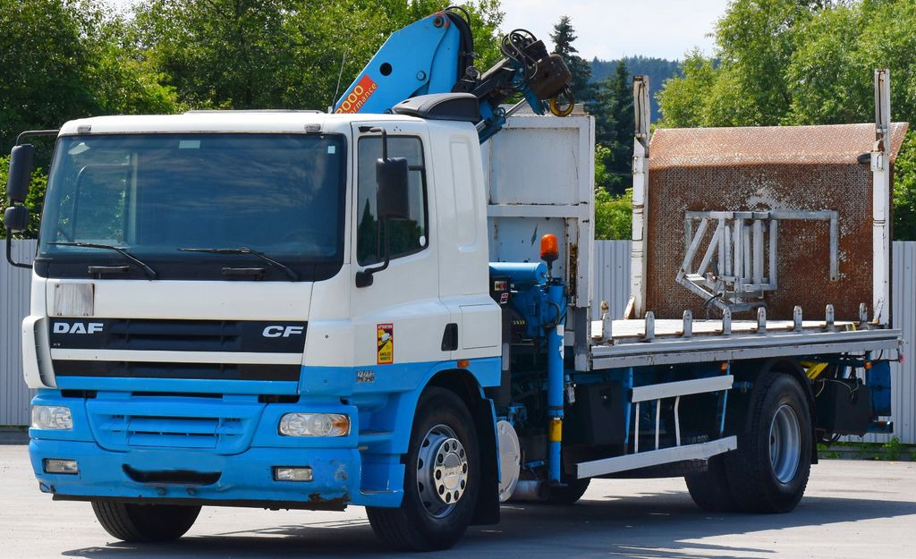 DAF CF 75.310* KRAN / FUNK + LIFT - Camião grua: foto 3 DAF CF 75.310* KRAN / FUNK + LIFT - Camião grua: foto 3