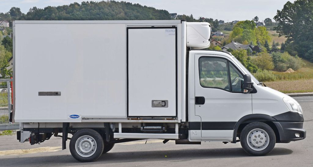Iveco DAILY 35S13* Kühlkoffer 2,00 m * TOPZUSTAND Iveco DAILY 35S13 * Kühlkoffer * TOPZUSTAND - Camião frigorífico, Camião grua: foto 3 Iveco DAILY 35S13* Kühlkoffer 2,00 m * TOPZUSTAND Iveco DAILY 35S13 * Kühlkoffer * TOPZUSTAND - Camião frigorífico, Camião grua: foto 3