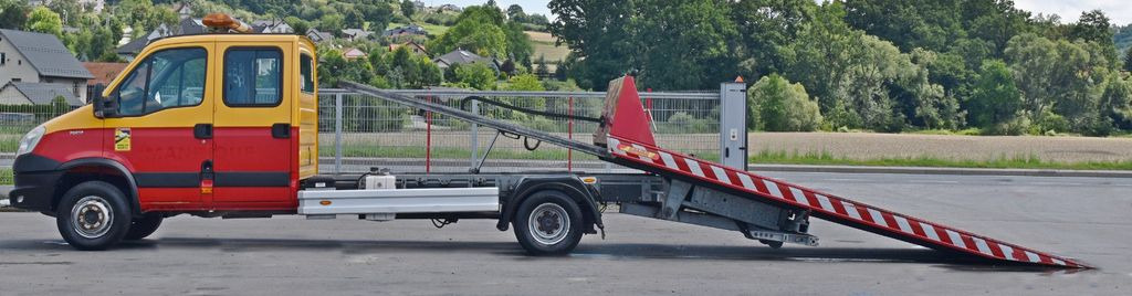 Iveco DAILY 70C17 Abschleppwagen 4,90m * TOPZUSTAND! Iveco DAILY 70C17 Abschleppwagen 4,90m * TOPZUSTAND! - Caminhão reboque: foto 5 Iveco DAILY 70C17 Abschleppwagen 4,90m * TOPZUSTAND! Iveco DAILY 70C17 Abschleppwagen 4,90m * TOPZUSTAND! - Caminhão reboque: foto 5