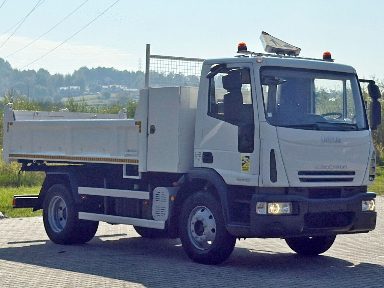 Iveco EUROCARGO 140E22* KIPPER 5,00 m* TOPZUSTAND - Camião basculante: foto 4 Iveco EUROCARGO 140E22* KIPPER 5,00 m* TOPZUSTAND - Camião basculante: foto 4