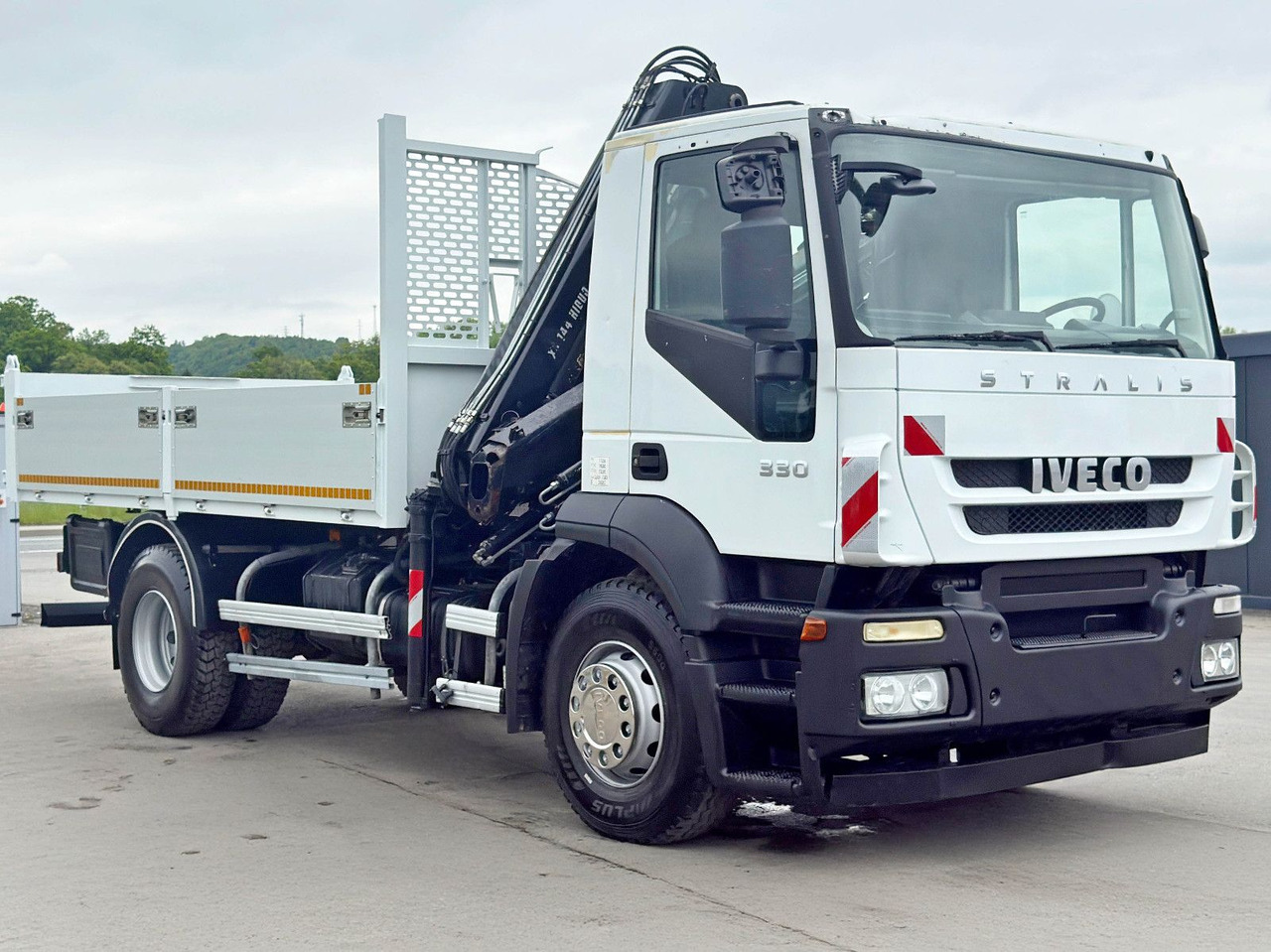 Iveco STRALIS 330 *HIAB 144 BS-3 HIDUO* TOPZUSTAND - Camião basculante, Camião grua: foto 4 Iveco STRALIS 330 *HIAB 144 BS-3 HIDUO* TOPZUSTAND - Camião basculante, Camião grua: foto 4