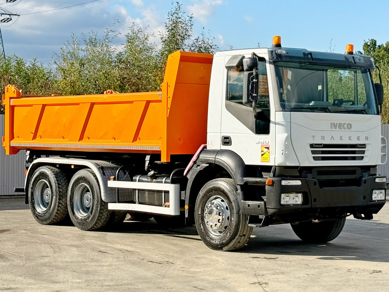 Iveco TRAKKER 380 * Kipper 5,25 m + BORDMATIC / 6x4 - Camião basculante, Camião grua: foto 4 Iveco TRAKKER 380 * Kipper 5,25 m + BORDMATIC / 6x4 - Camião basculante, Camião grua: foto 4