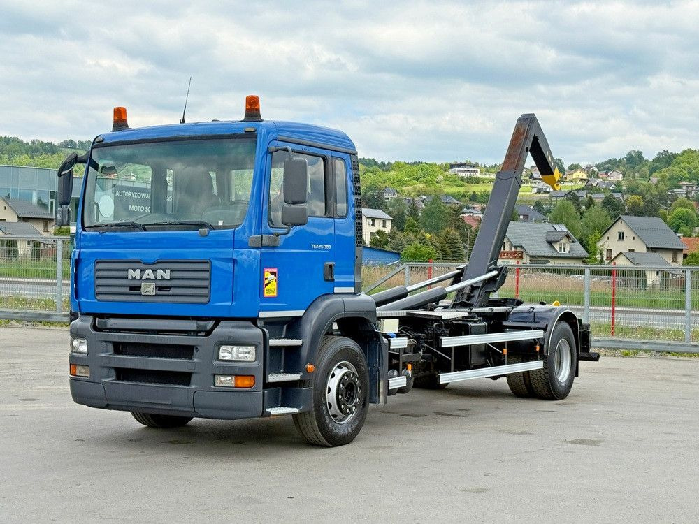 MAN TGA 18.310 Abrollkipper * Top Zustand! MAN TGA 18.310 Abrollkipper * Top Zustand! - Camião polibenne: foto 2 MAN TGA 18.310 Abrollkipper * Top Zustand! MAN TGA 18.310 Abrollkipper * Top Zustand! - Camião polibenne: foto 2