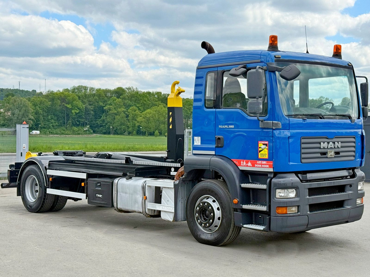 MAN TGA 18.310 Abrollkipper * Top Zustand! MAN TGA 18.310 Abrollkipper * Top Zustand! - Camião polibenne: foto 3 MAN TGA 18.310 Abrollkipper * Top Zustand! MAN TGA 18.310 Abrollkipper * Top Zustand! - Camião polibenne: foto 3