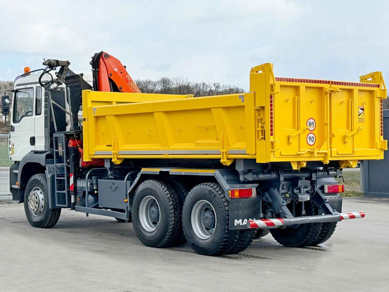 MAN TGA 33.350 * PK 12000 *6x4 * TOPZUSTAND - Camião grua: foto 5 MAN TGA 33.350 * PK 12000 *6x4 * TOPZUSTAND - Camião grua: foto 5