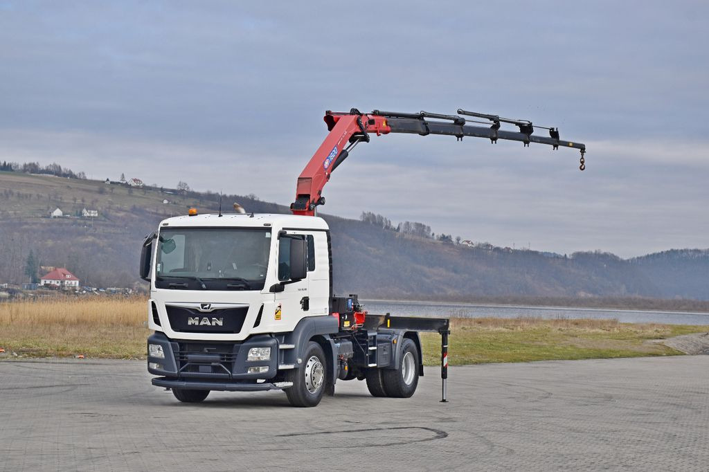 MAN TGS 18.500 Sattelzugmaschine + KRAN /FUNK MAN TGS 18.500 Sattelzugmaschine + KRAN /FUNK - Camião grua: foto 2 MAN TGS 18.500 Sattelzugmaschine + KRAN /FUNK MAN TGS 18.500 Sattelzugmaschine + KRAN /FUNK - Camião grua: foto 2
