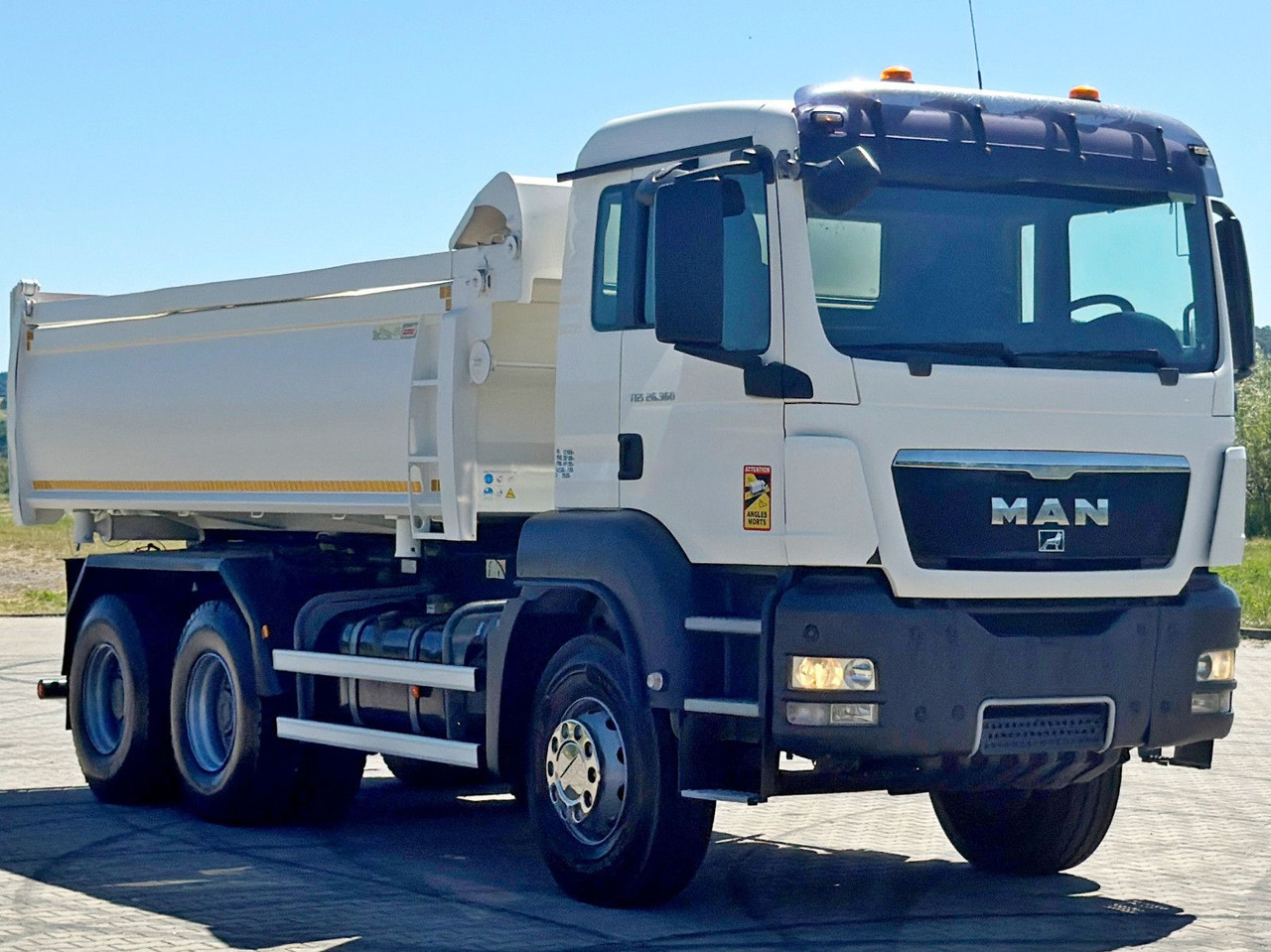 MAN TGS 26.360 Kipper 5,20 m + BORDMATIC / 6x4 - Camião basculante, Camião grua: foto 4 MAN TGS 26.360 Kipper 5,20 m + BORDMATIC / 6x4 - Camião basculante, Camião grua: foto 4