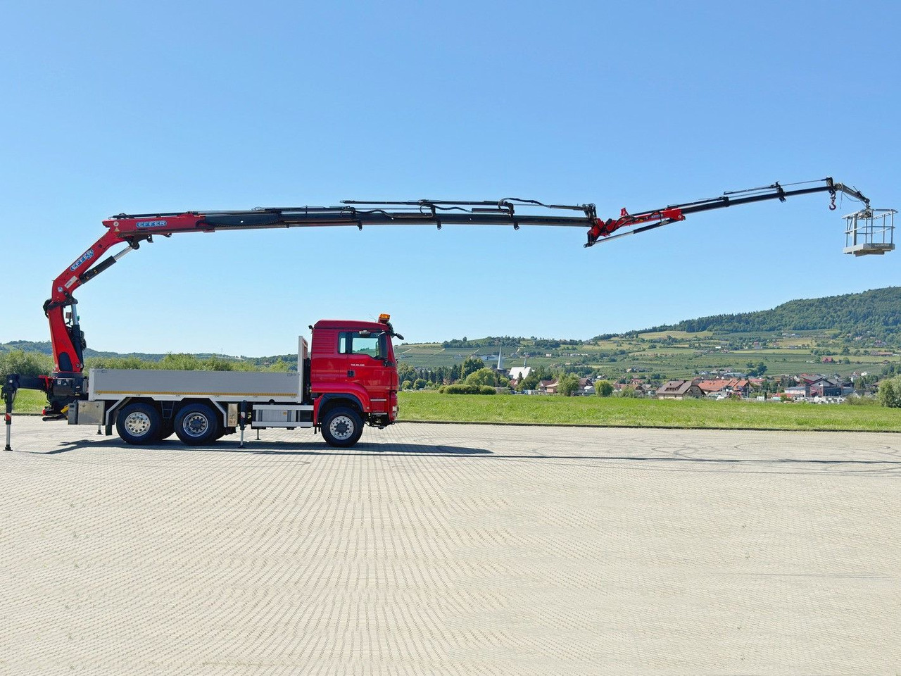 MAN TGS 28.480 * EFFER 255/5S + JIB 3S + FUNK * TOP - Camião grua: foto 5 MAN TGS 28.480 * EFFER 255/5S + JIB 3S + FUNK * TOP - Camião grua: foto 5