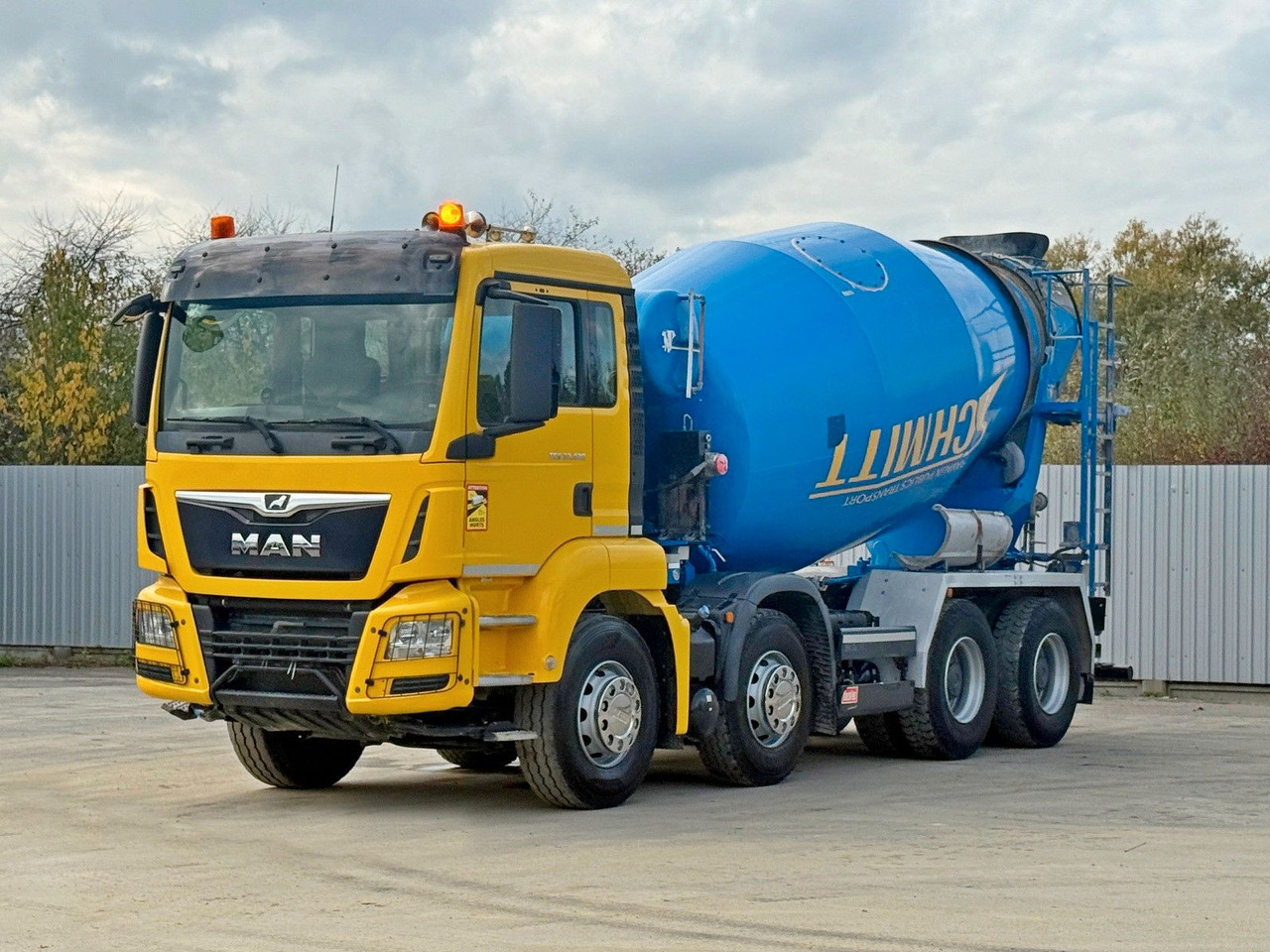 MAN TGS 32.420 * BETONMISCHER / 8x4 - Camião betoneira: foto 2 MAN TGS 32.420 * BETONMISCHER / 8x4 - Camião betoneira: foto 2