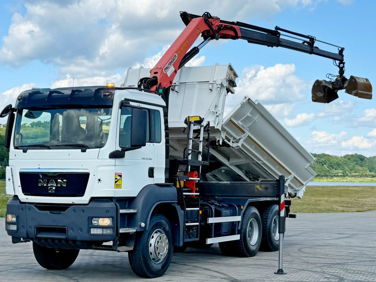 MAN TGS 33.360 * PK 16001 - KB + FUNK * 6x4 - Camião grua: foto 3 MAN TGS 33.360 * PK 16001 - KB + FUNK * 6x4 - Camião grua: foto 3