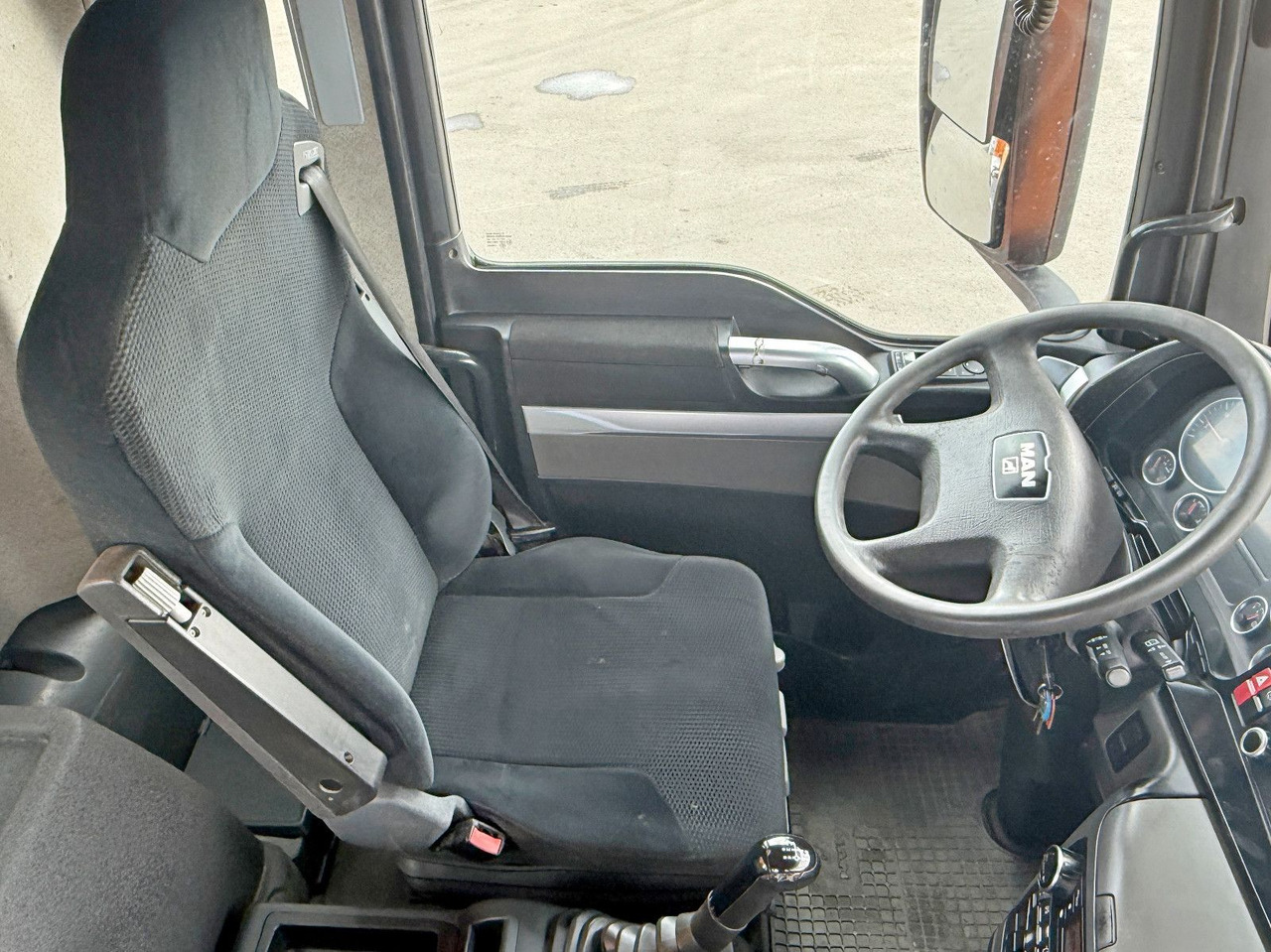 Camião basculante MAN TGS 35.360 KIPPER * 8x6 * TOPZUSTAND: foto 9
