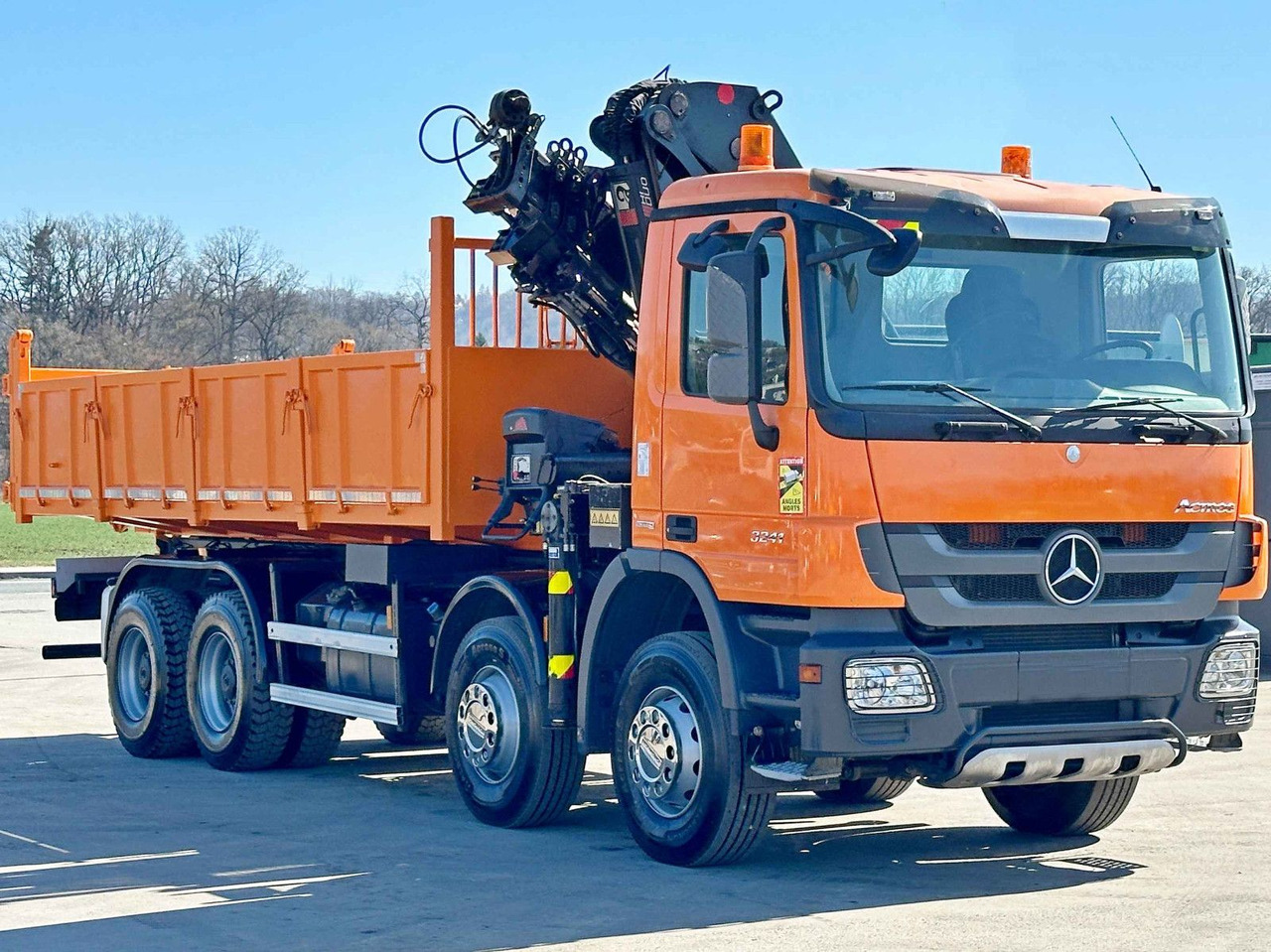 Mercedes-Benz ACTROS 3241 * HIAB 322 EP-4 HIDUO + FUNK / 8x4 - Camião basculante, Camião grua: foto 4 Mercedes-Benz ACTROS 3241 * HIAB 322 EP-4 HIDUO + FUNK / 8x4 - Camião basculante, Camião grua: foto 4
