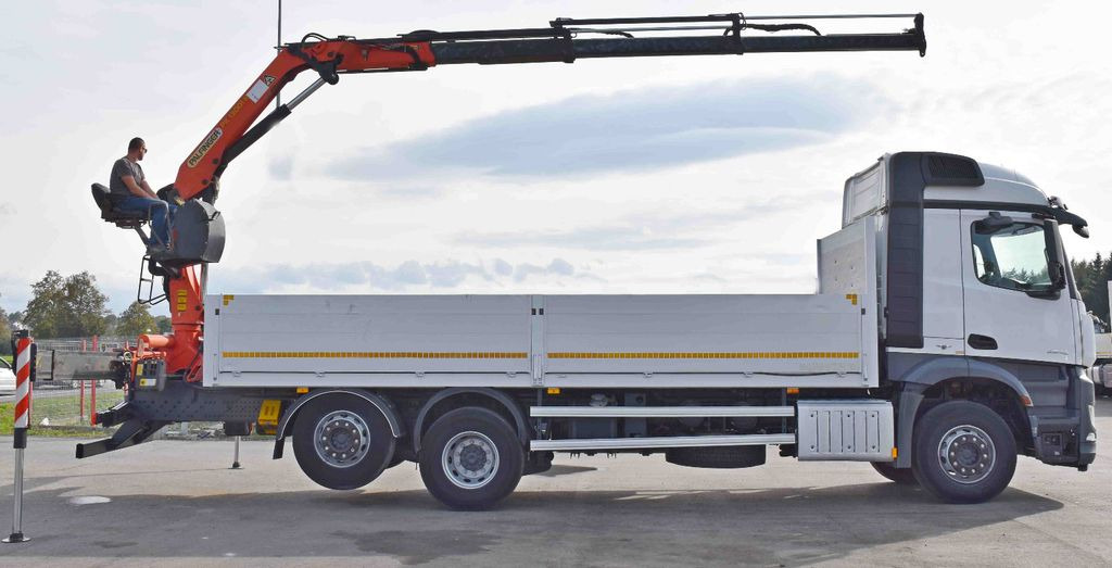 Mercedes-Benz AROCS 2542* PK 13001-K B* TOPZUSTAND - Camião grua, Camião de caixa aberta/ Plataforma: foto 5 Mercedes-Benz AROCS 2542* PK 13001-K B* TOPZUSTAND - Camião grua, Camião de caixa aberta/ Plataforma: foto 5