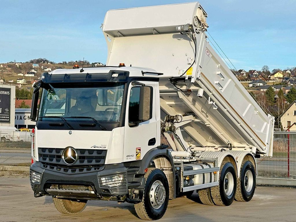 Mercedes-Benz AROCS 3240* KIPPER 5,10 + BORDMATIC / 6x4 - Camião basculante: foto 2 Mercedes-Benz AROCS 3240* KIPPER 5,10 + BORDMATIC / 6x4 - Camião basculante: foto 2
