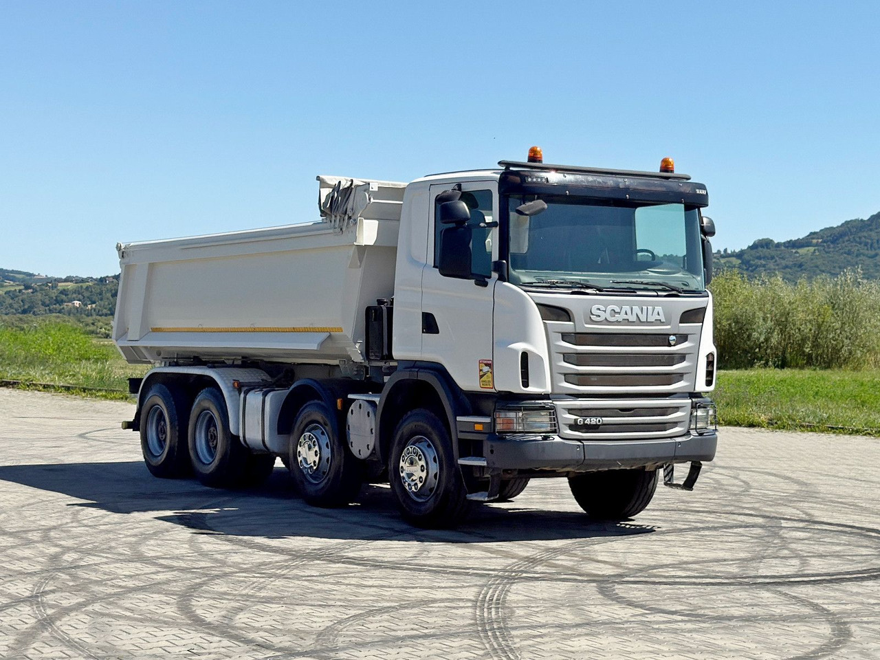 Scania G 420 * KIPPER * 8x4 * TOPZUSTAND - Camião basculante: foto 1 Scania G 420 * KIPPER * 8x4 * TOPZUSTAND - Camião basculante: foto 1