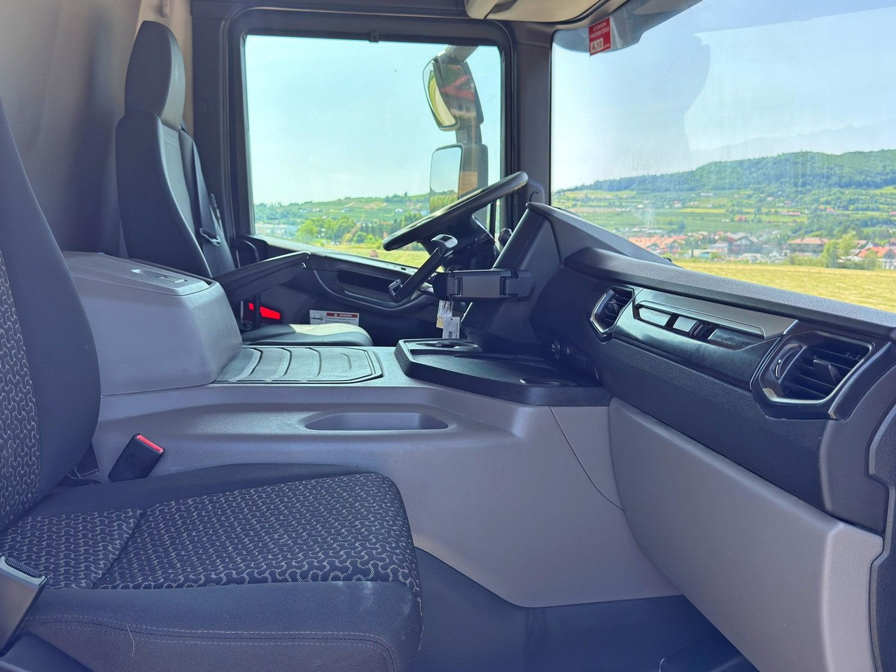 Locação financeira de  Scania P 410 XT * Betonmischer * 8x4 * TOPZUSTAND Scania P 410 XT * Betonmischer * 8x4 * TOPZUSTAND: foto 9