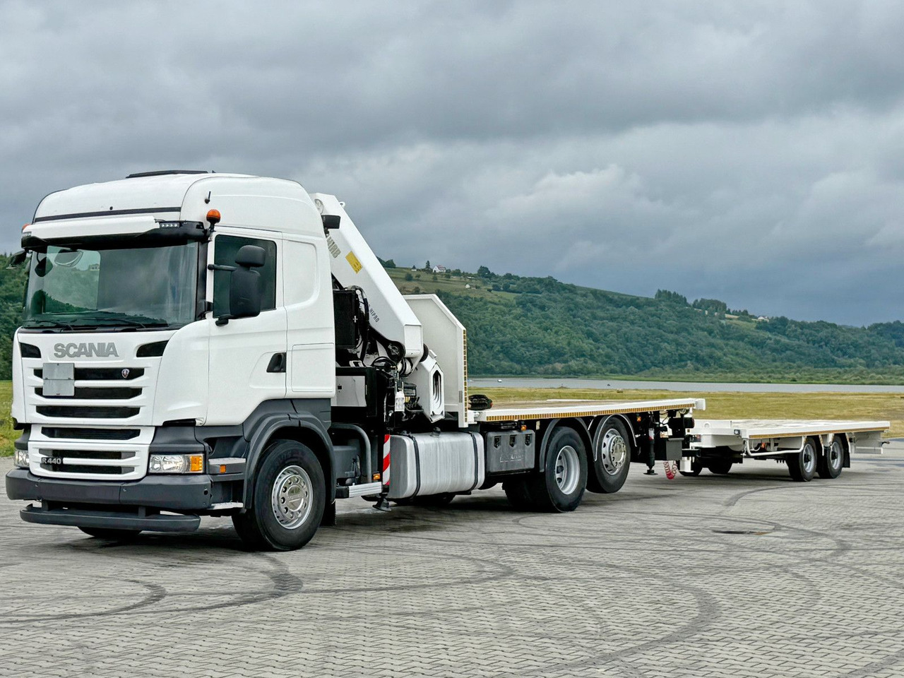 Scania R440 * HIAB 422 E-6 HIPRO + FUNK + Anhänger! 6x4 - Camião grua: foto 4 Scania R440 * HIAB 422 E-6 HIPRO + FUNK + Anhänger! 6x4 - Camião grua: foto 4