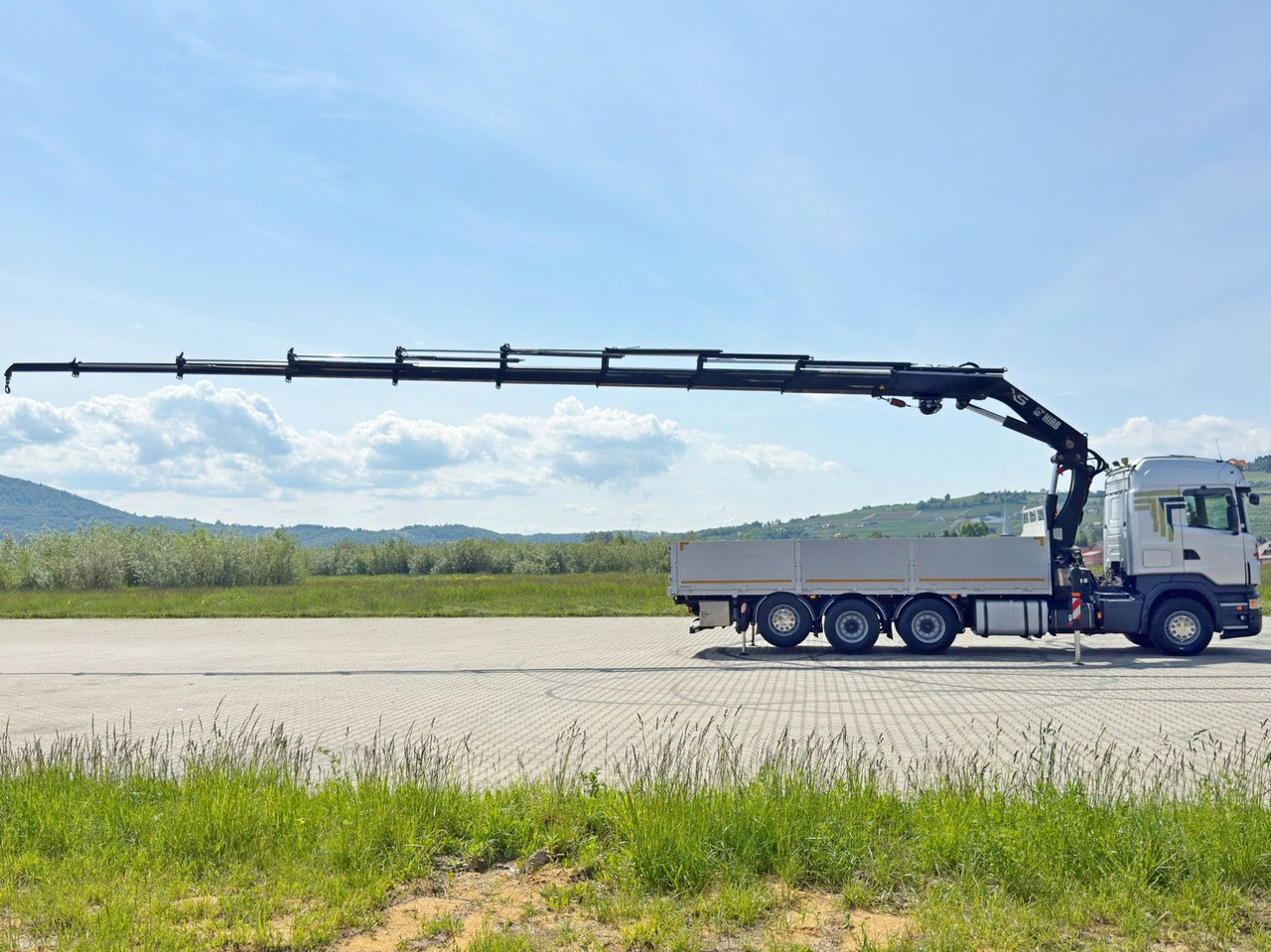Scania R480 PRITSCHE 6,85m *HIAB 377 E-8 HIPRO/FUNK*8x4 - Camião grua: foto 5 Scania R480 PRITSCHE 6,85m *HIAB 377 E-8 HIPRO/FUNK*8x4 - Camião grua: foto 5