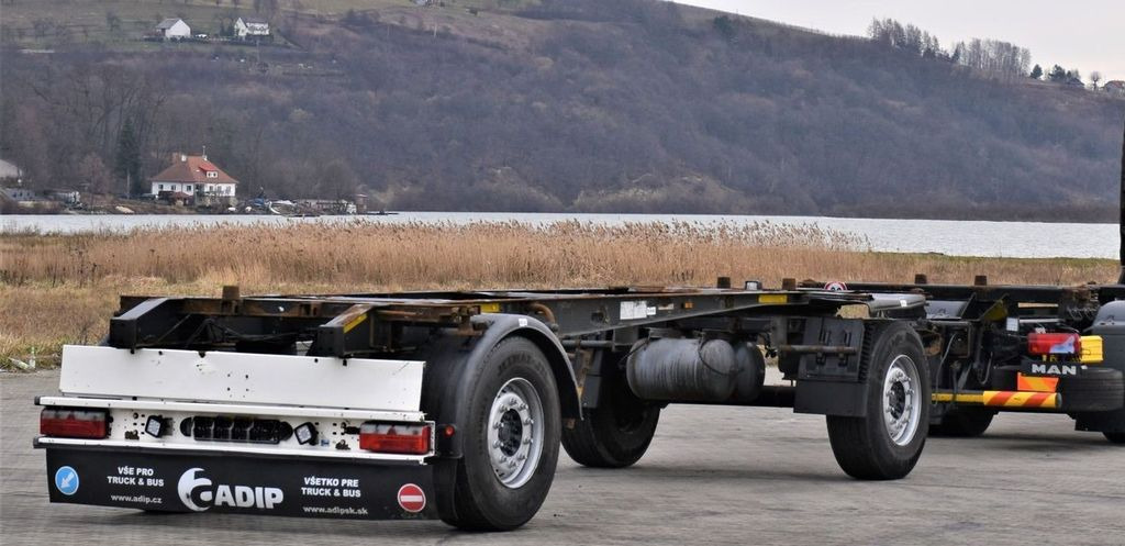 Schmitz Cargobull Anhänger 6,90m * TOPZUSTAND ! Schmitz Cargobull Anhänger 6,90m * TOPZUSTAND ! - Reboque chassi: foto 5 Schmitz Cargobull Anhänger 6,90m * TOPZUSTAND ! Schmitz Cargobull Anhänger 6,90m * TOPZUSTAND ! - Reboque chassi: foto 5