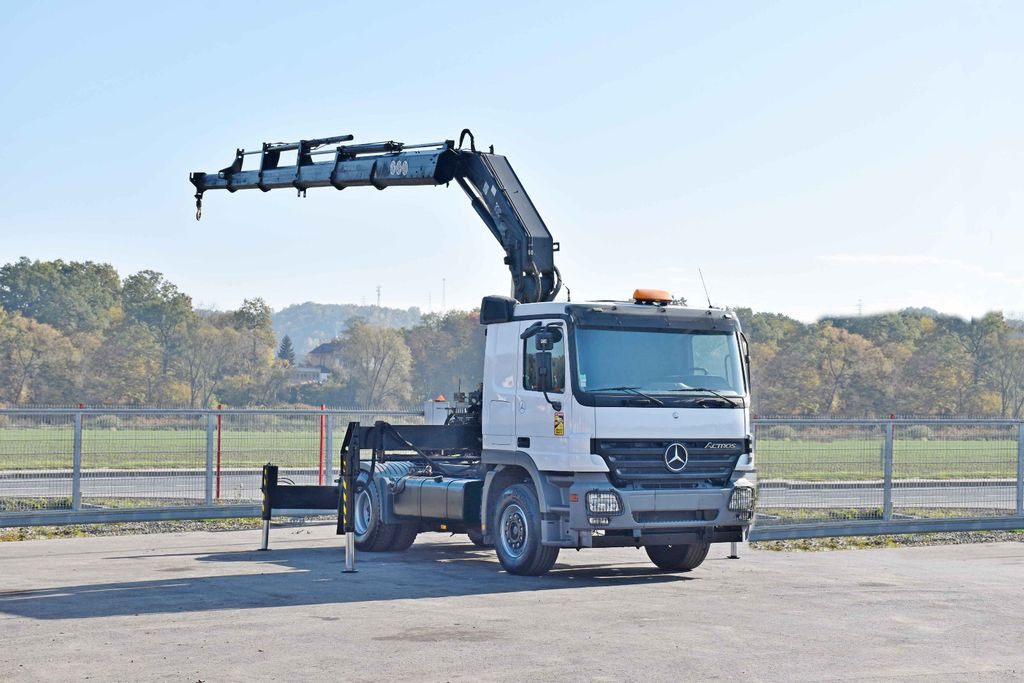 Mercedes-Benz ACTROS 1844 * Sattelzugmaschine *HIAB 330-5/FUNK Mercedes-Benz ACTROS 1844 * Sattelzugmaschine *HIAB 330-5/FUNK - Tractor: foto 2 Mercedes-Benz ACTROS 1844 * Sattelzugmaschine *HIAB 330-5/FUNK Mercedes-Benz ACTROS 1844 * Sattelzugmaschine *HIAB 330-5/FUNK - Tractor: foto 2