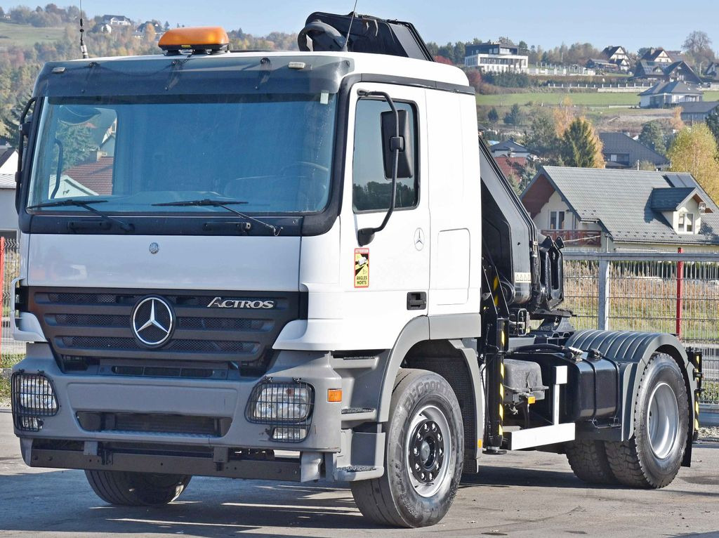 Mercedes-Benz ACTROS 1844 * Sattelzugmaschine *HIAB 330-5/FUNK Mercedes-Benz ACTROS 1844 * Sattelzugmaschine *HIAB 330-5/FUNK - Tractor: foto 3 Mercedes-Benz ACTROS 1844 * Sattelzugmaschine *HIAB 330-5/FUNK Mercedes-Benz ACTROS 1844 * Sattelzugmaschine *HIAB 330-5/FUNK - Tractor: foto 3