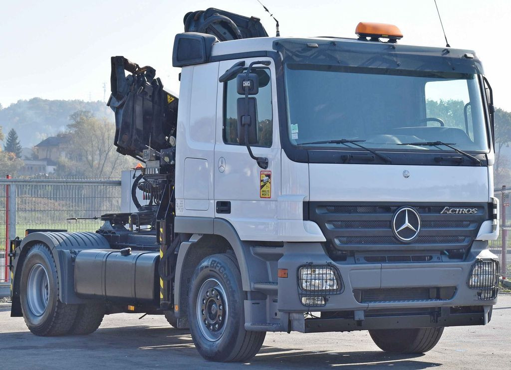 Mercedes-Benz ACTROS 1844 * Sattelzugmaschine *HIAB 330-5/FUNK Mercedes-Benz ACTROS 1844 * Sattelzugmaschine *HIAB 330-5/FUNK - Tractor: foto 4 Mercedes-Benz ACTROS 1844 * Sattelzugmaschine *HIAB 330-5/FUNK Mercedes-Benz ACTROS 1844 * Sattelzugmaschine *HIAB 330-5/FUNK - Tractor: foto 4