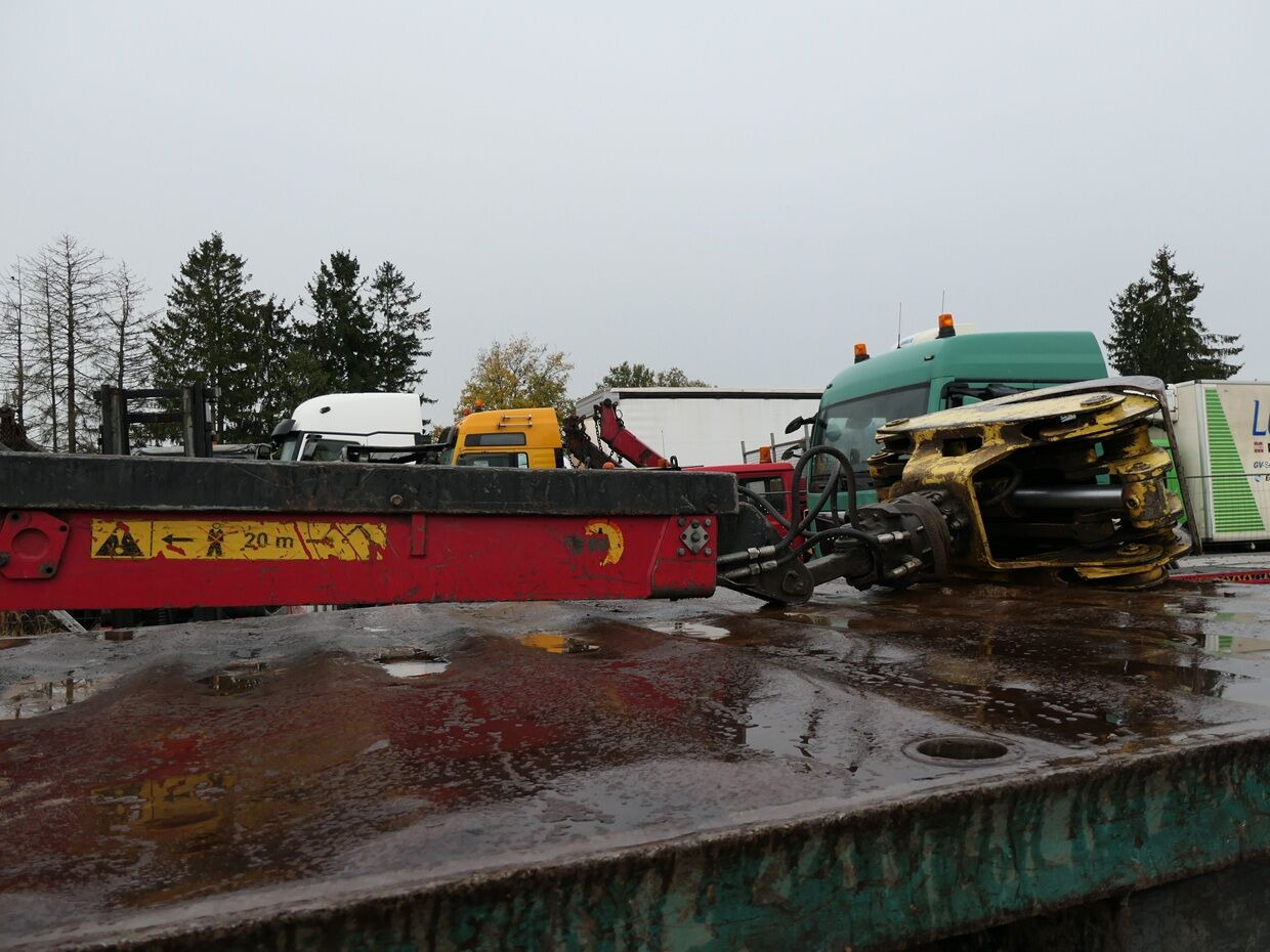 Jonsered 1080 - Grua para camião: foto 2 Jonsered 1080 - Grua para camião: foto 2