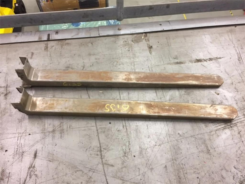 Fork Cover RVS L;1150mm W:80mm T: 50mm - Garfos para Equipamento de movimentação: foto 1 Fork Cover RVS L;1150mm W:80mm T: 50mm - Garfos para Equipamento de movimentação: foto 1