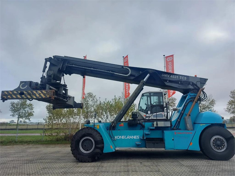 KONECRANES SMV 4531 TC5 - Reachstacker porta contentores: foto 2 KONECRANES SMV 4531 TC5 - Reachstacker porta contentores: foto 2
