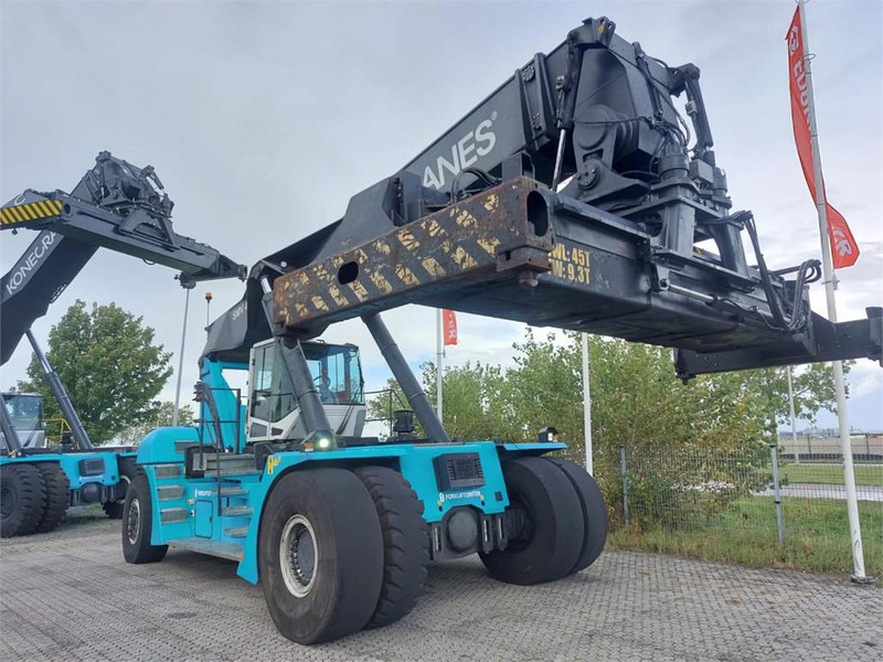 KONECRANES SMV 4531 TC5 - Reachstacker porta contentores: foto 3 KONECRANES SMV 4531 TC5 - Reachstacker porta contentores: foto 3