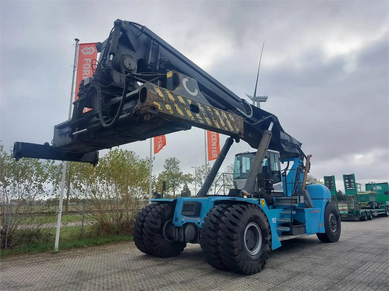 KONECRANES SMV 4531 TC5 - Reachstacker porta contentores: foto 3 KONECRANES SMV 4531 TC5 - Reachstacker porta contentores: foto 3