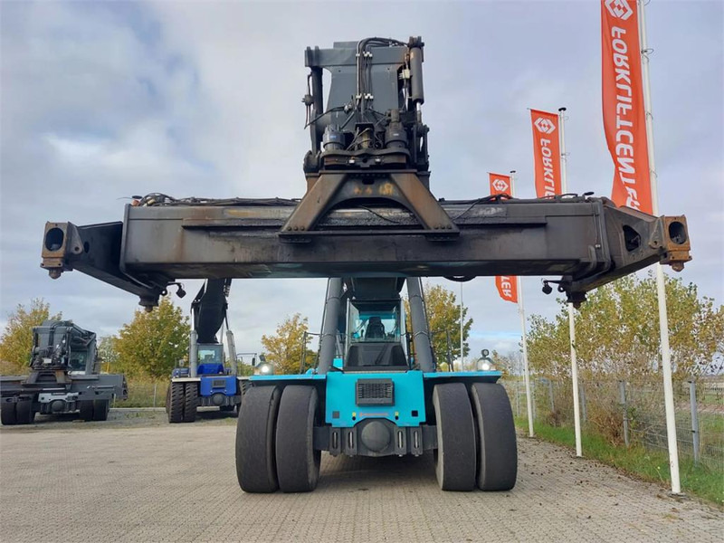 KONECRANES SMV 4532 TC5 - Reachstacker porta contentores: foto 5 KONECRANES SMV 4532 TC5 - Reachstacker porta contentores: foto 5