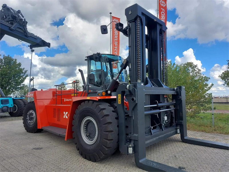 Kalmar DCG450-12 - Empilhador a diesel: foto 3 Kalmar DCG450-12 - Empilhador a diesel: foto 3