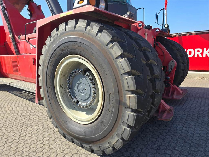 Reachstacker porta contentores Kalmar DRG450-65C5XS: foto 10