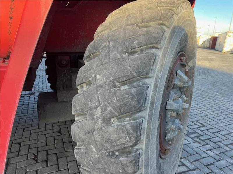 Kalmar DRG450-75S6HCXS - Reachstacker porta contentores: foto 5 Kalmar DRG450-75S6HCXS - Reachstacker porta contentores: foto 5