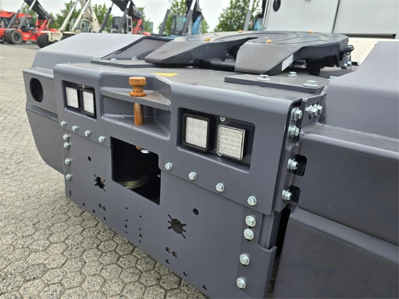 Tractor de terminal Mafi R336 4x4: foto 11