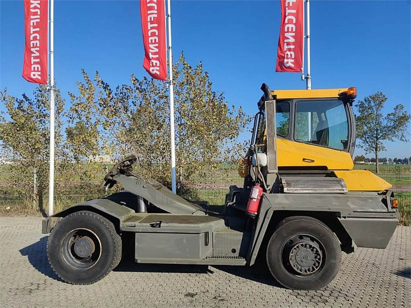Terberg RT222 4x4 - Tractor de terminal: foto 2 Terberg RT222 4x4 - Tractor de terminal: foto 2