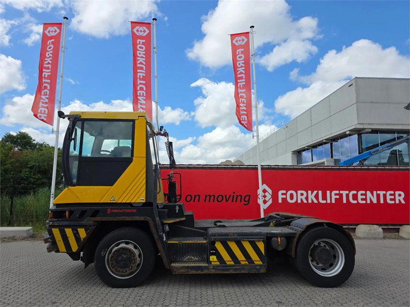 Terberg RT222 4x4 - Tractor de terminal: foto 4 Terberg RT222 4x4 - Tractor de terminal: foto 4