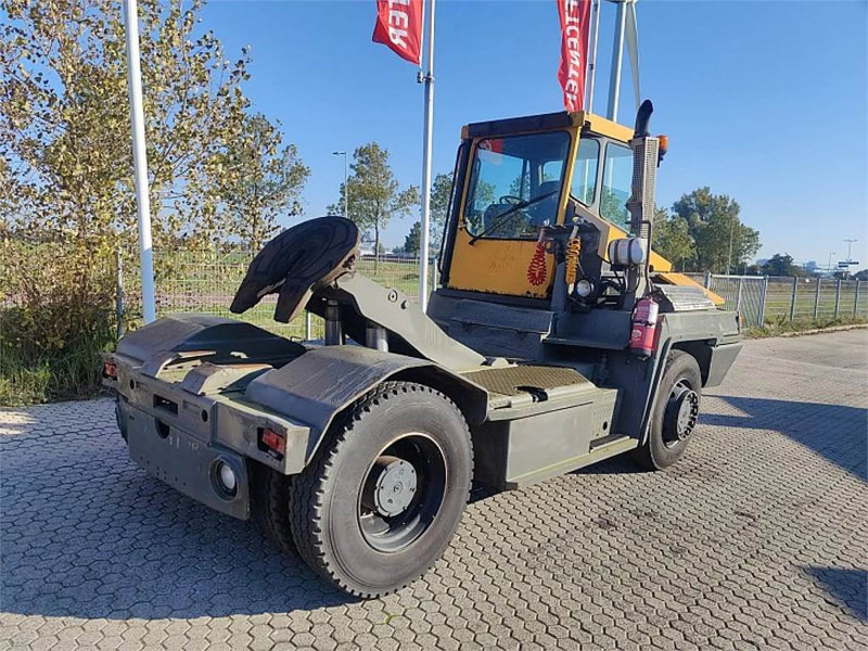 Terberg RT222 4x4 - Tractor de terminal: foto 4 Terberg RT222 4x4 - Tractor de terminal: foto 4