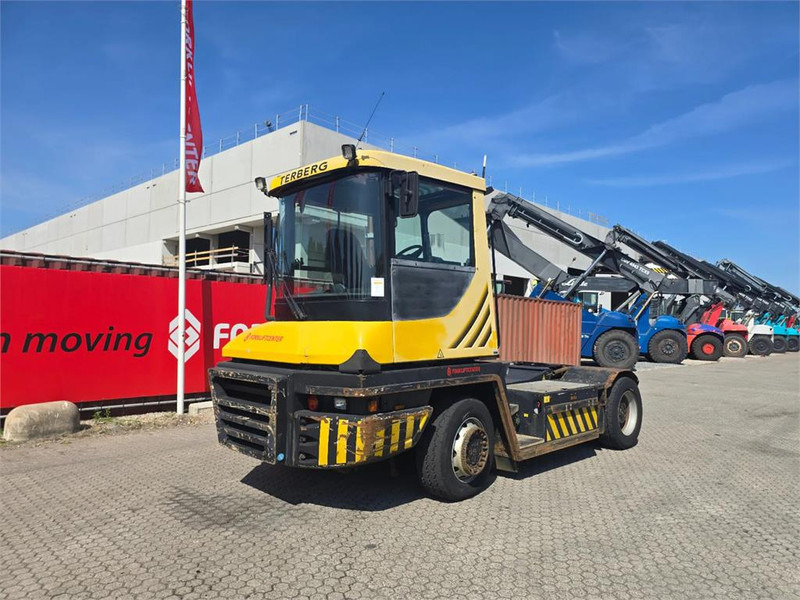 Terberg RT223 4x4 - Tractor de terminal: foto 2 Terberg RT223 4x4 - Tractor de terminal: foto 2
