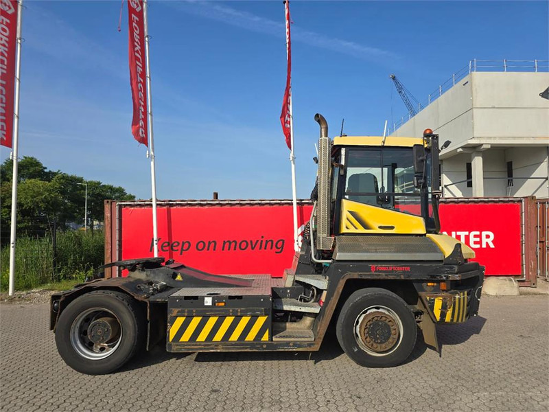 Terberg RT223 4x4 - Tractor de terminal: foto 3 Terberg RT223 4x4 - Tractor de terminal: foto 3