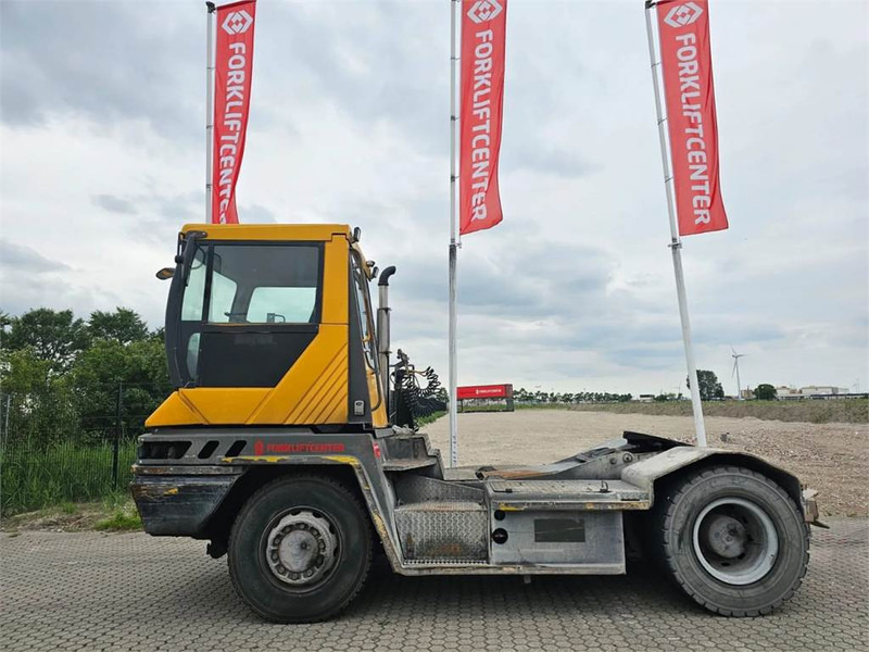 Terberg RT282 4x4 - Tractor de terminal: foto 4 Terberg RT282 4x4 - Tractor de terminal: foto 4