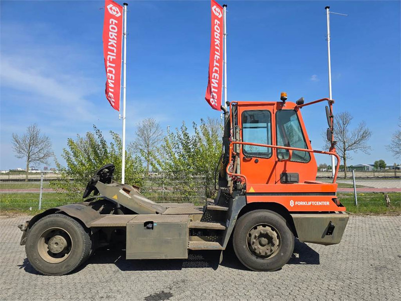 Terberg YT182 - Tractor de terminal: foto 3 Terberg YT182 - Tractor de terminal: foto 3
