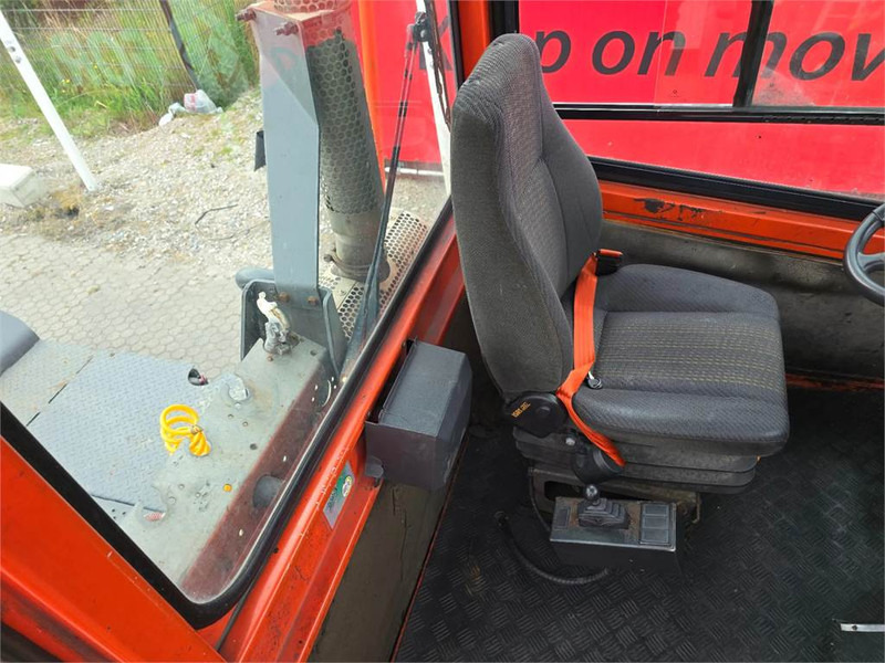 Tractor de terminal Terberg YT182: foto 19