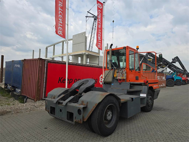 Tractor de terminal Terberg YT182: foto 7
