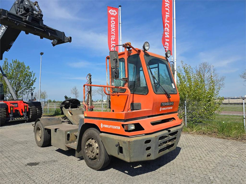 Terberg YT182 - Tractor de terminal: foto 1 Terberg YT182 - Tractor de terminal: foto 1