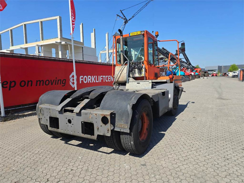 Tractor de terminal Terberg YT182: foto 7