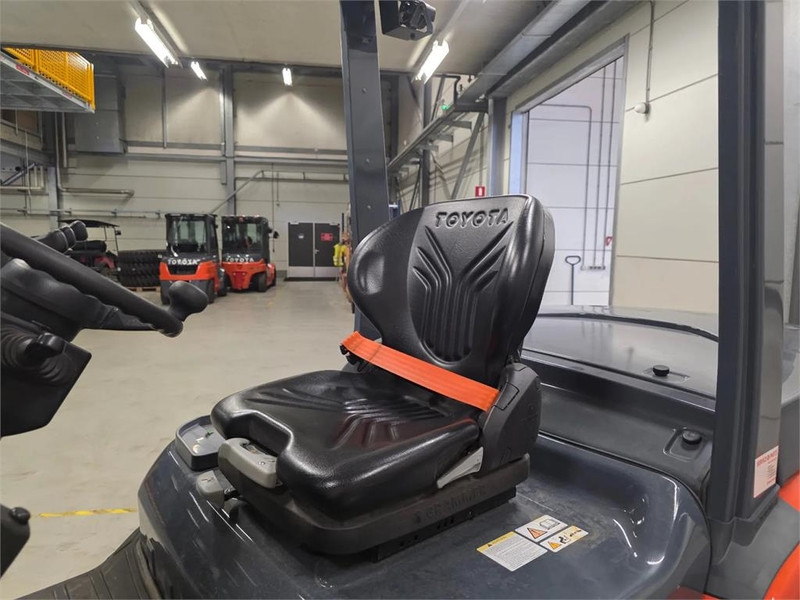 Locação financeira de Toyota 8FD70F Toyota 8FD70F: foto 11